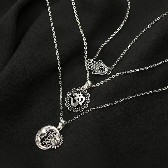 🔴5/$15⚠️𝗖𝗟𝗘𝗔𝗥𝗔𝗡𝗖𝗘⚠️3 Layered Choker NEW - Picture 3 of 8